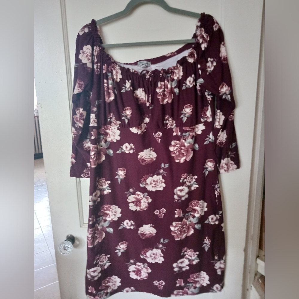 Fitted long sleeve dress by Justify 2x